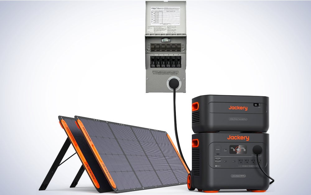 Jackery Explorer 2000 Plus Solar Generator